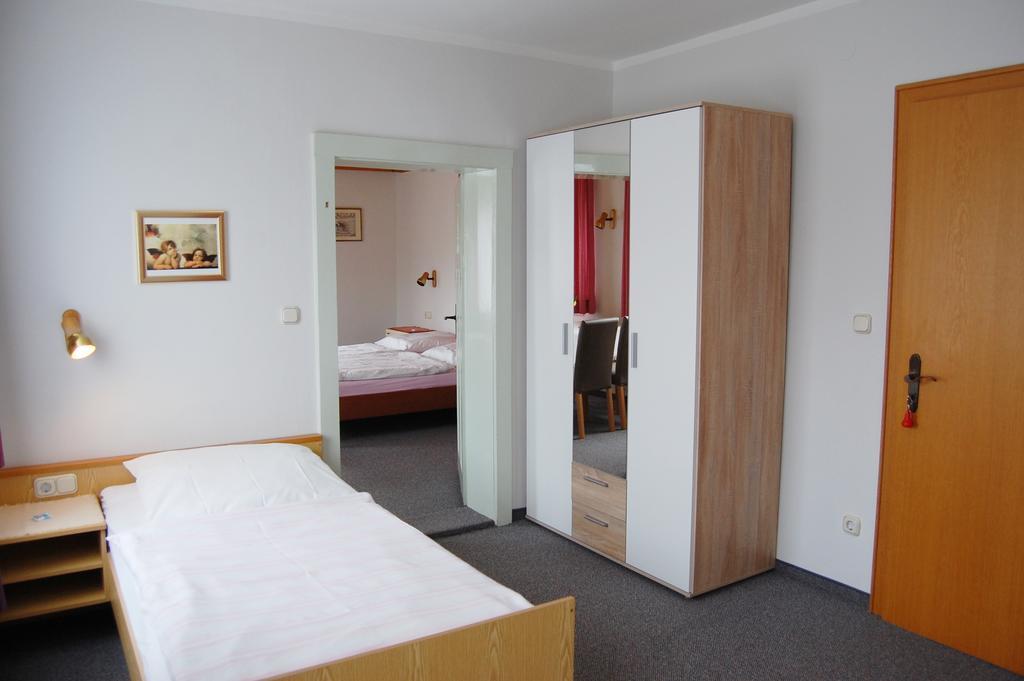 Gaestehaus Fidelis Grafenwiesen ภายนอก รูปภาพ