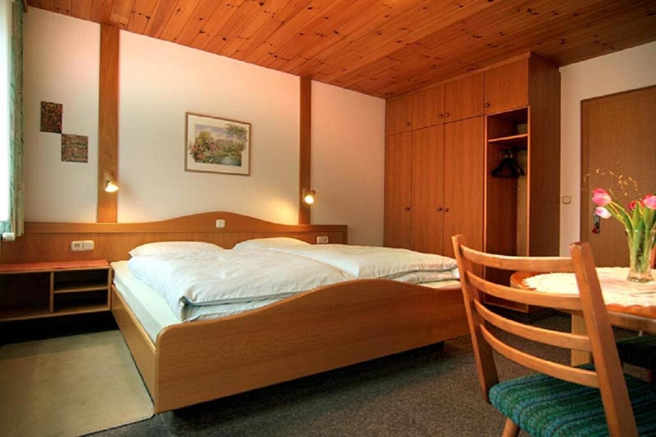 Gaestehaus Fidelis Grafenwiesen ภายนอก รูปภาพ